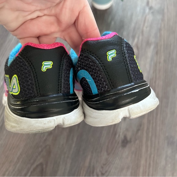 Fila Girls running shoes size 1 - Picture 5 of 9